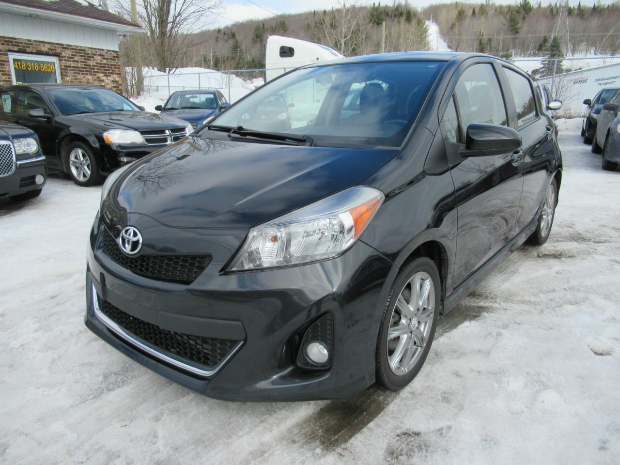 Used 2012 Toyota Yaris SE for sale in Québec, QC