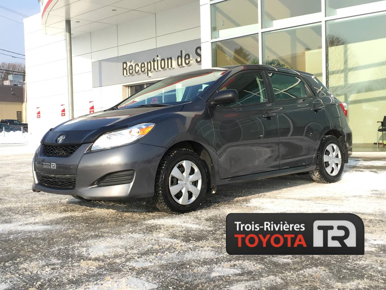 <a href=https://www.trtoyota.ca/occasion/Toyota-Matrix-2013.html>https://www.trtoyota.ca/occasion/Toyota-Matrix-2013.html</a>

TOYOTA MATRIX 2013, MOTEUR DE 1.8 LITRES ET 4 CYLINDRES, TRANSMISSION AUTOMATIQUE, AIR CLIMATISÉ, GROUPE ÉLECTRIQUE, RÉGULATEUR DE VITESSE, RADIO AM/FM AVEC LECTEUR CD ET BLUETOOTH, MIROIRS ÉLECTRIQUES ET CHAUFFANTS... Chez Trois-Rivieres Toyota, vous bénéficiez dun vaste choix de véhicules doccasion de toutes marques tel que Honda, Nissan, Hyundai, Ford, Mazda, Mitsubishi,  Kia et plus encore!  Le plus grand concessionnaire Toyota de la région de la Mauricie et Centre-du-Québec ! Situé entre Québec et Montréal, Trois-Rivières Toyota  vous offre  la  première, deuxième et troisième chance au crédit.  Venez rencontrer nos experts  afin de faire lessai routier dun de nos véhicules. Obtenez le rapport dhistorique Carproof sur demande Visitez notre site web pour voir notre inventaire de voitures doccasion : www.trtoyota.ca.
*
*Taxes en sus et des frais dadministration de 275 $ peuvent sappliquer*