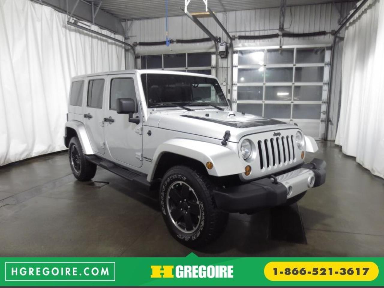 Used 2012 Jeep Wrangler SAHARA AWD CUIR for sale in St-Léonard, QC