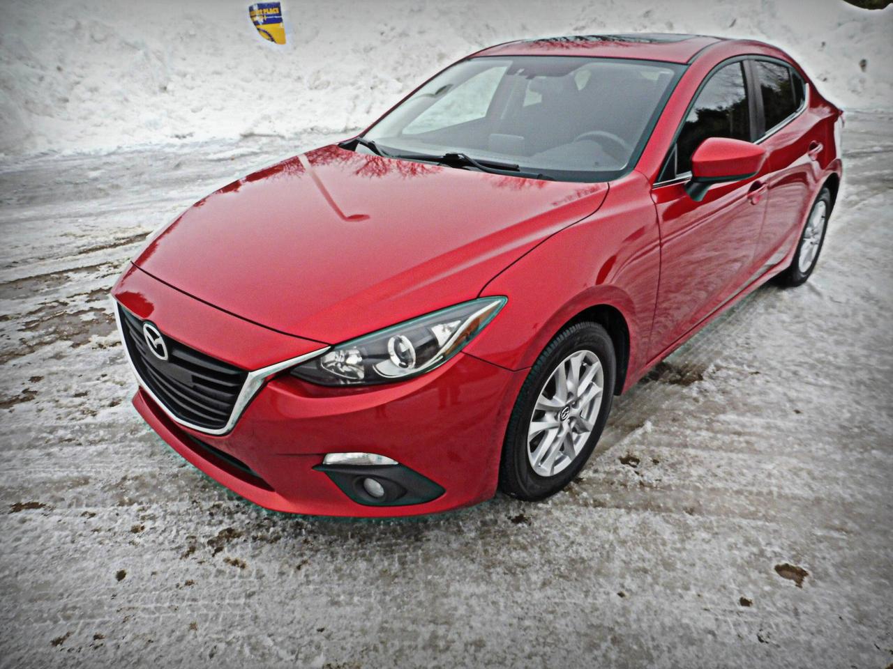 <a href=https://www.straymondtoyota.com/occasion/Mazda-3-2014.html>https://www.straymondtoyota.com/occasion/Mazda-3-2014.html</a>

Mazda 3 GX, Skyactive, rouge, 68745km, très propre, très bien entretenu. À VOIR! 

Saint-Raymond Toyota est un concessionnaire de voitures neuves et de véhicules doccasion depuis 1970 dans la ville de lautomobile, ouvert tous les samedis de 9h à 15h. 
Toutes nos voitures usagées sont inspectées, reconditionnées et passées au peigne fin dans notre atelier desthétique automobile La touche Toyota.

Un service après vente et un département de pièces, recommandé CAA disponible pour vous servir du lundi au vendredi de 8h à 17h, mardi et mercredi de 8h à 20h. Ouvert les samedis de  8h à midi pour les mois mars, avril, mai, septembre, octobre et novembre. 
Des frais dadministration peuvent être chargés jusquà concurrence de 299.$, pour transfert dimmatriculation, cadeau et plein dessence.

Concessionnaire Toyota et multimarques. Plus de 150 véhicules doccasion en inventaire.

Financement disponible sur place, 2ème chance au crédit et 3ème chance au crédit à des taux dintérêt négocié pour vous des plus avantageux.