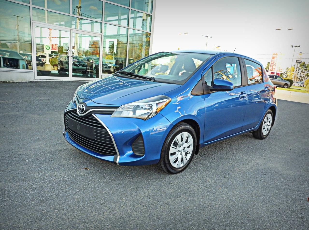 <a href=https://www.straymondtoyota.com/occasion/Toyota-Yaris-2016.html>https://www.straymondtoyota.com/occasion/Toyota-Yaris-2016.html</a>

garantie prolongée valide jusquau 6/06/2020, économique, air climatisé, manuelle , régulateur de vitesse...

Balance de garantie du manufacturier, véhicule certifié et inspecté en 160 points, remise à neuf complète

Saint-Raymond Toyota est un concessionnaire de voitures neuves et de véhicules doccasion depuis 1970 dans la ville de lautomobile, ouvert tous les samedis de 9h à 15h. 
Toutes nos voitures usagées sont inspectées, reconditionnées et passées au peigne fin dans notre atelier desthétique automobile La touche Toyota.

Un service après vente et un département de pièces, recommandé CAA disponible pour vous servir du lundi au vendredi de 8h à 17h, mardi et mercredi de 8h à 20h. Ouvert les samedis de  8h à midi pour les mois mars, avril, mai, septembre, octobre et novembre. 
Des frais dadministration peuvent être chargés jusquà concurrence de 299.$, pour transfert dimmatriculation, cadeau et plein dessence.

Concessionnaire Toyota et multimarques. Plus de 150 véhicules doccasion en inventaire.

Financement disponible sur place, 2ème chance au crédit et 3ème chance au crédit à des taux dintérêt négocié pour vous des plus avantageux.
