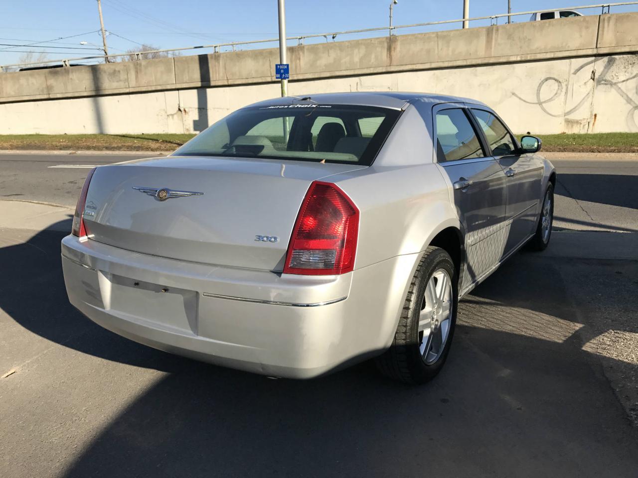650743