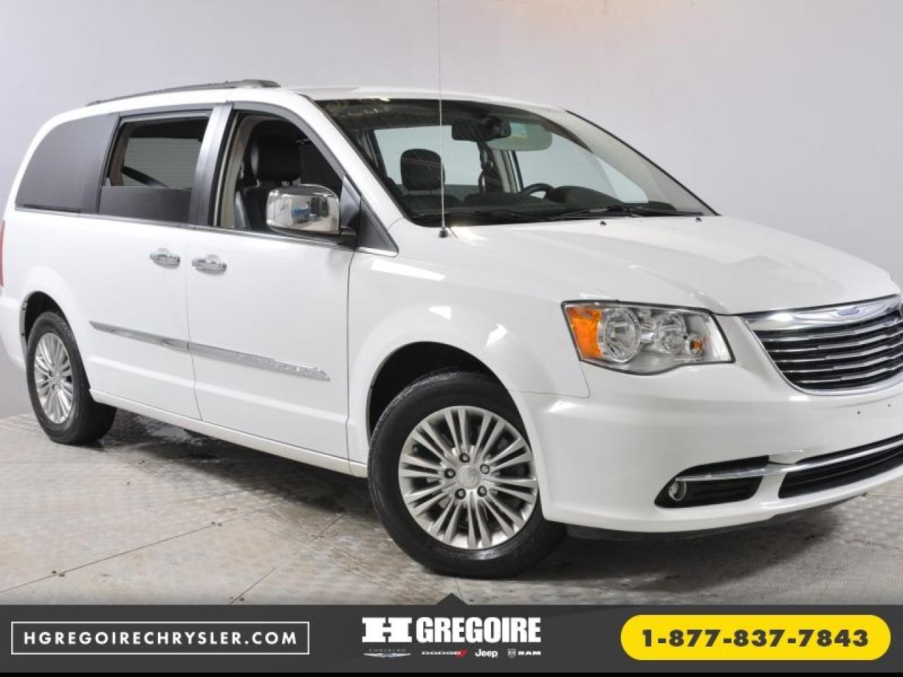 Used 2016 Chrysler Town & Country TOURING GPS CUIR for sale in St-Léonard, QC