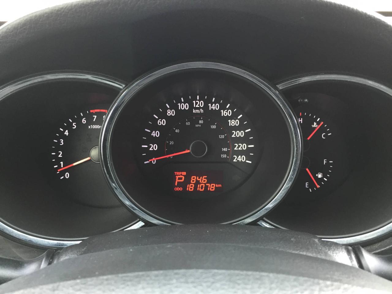 650827
