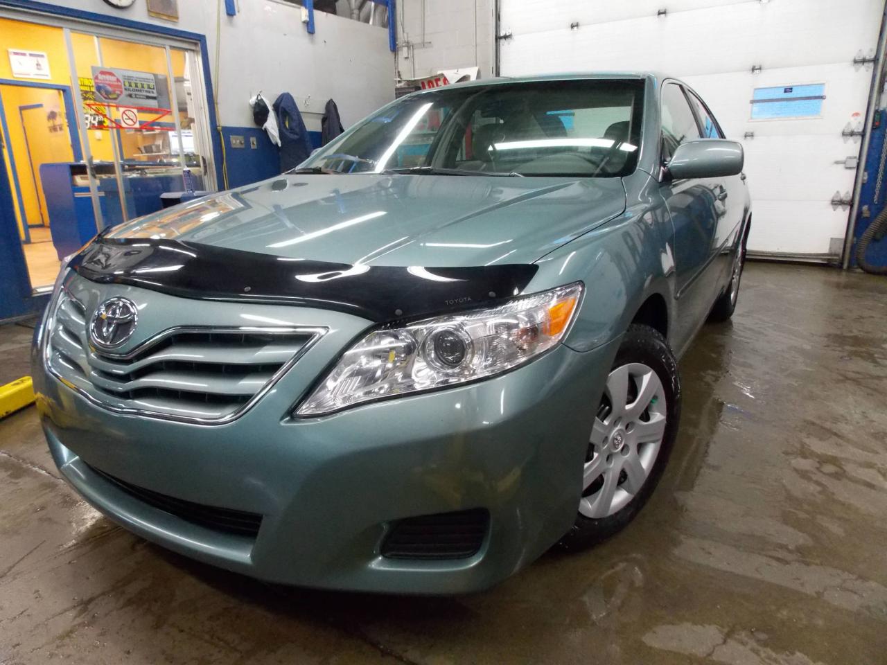 Used 2011 Toyota Camry LE for sale in Mascouche, QC