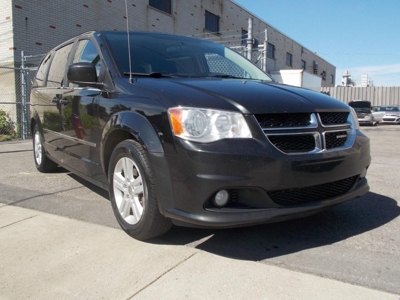 Used 2011 Dodge Caravan crew for sale in Mascouche, QC