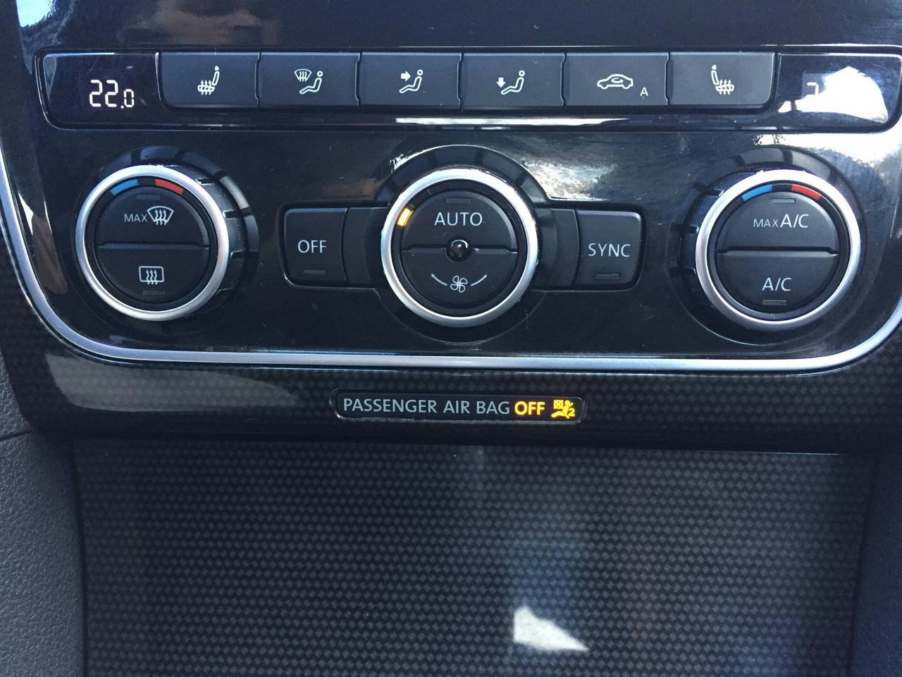 650954.11392335