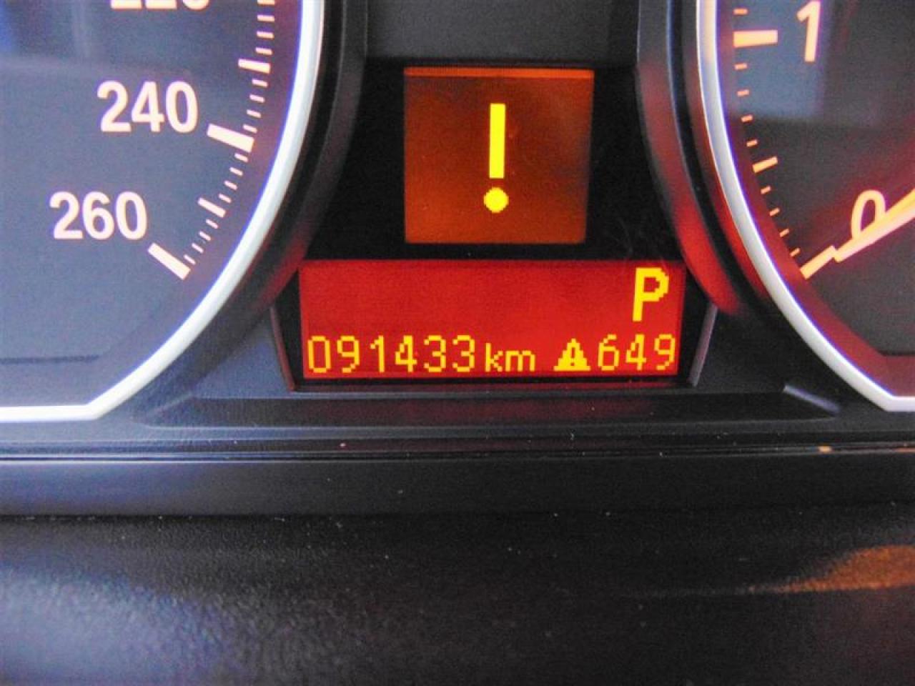 651027