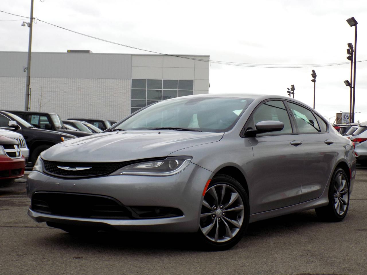 Used 2015 Chrysler 200 S *BLUETOOTH* for sale in Brossard, QC