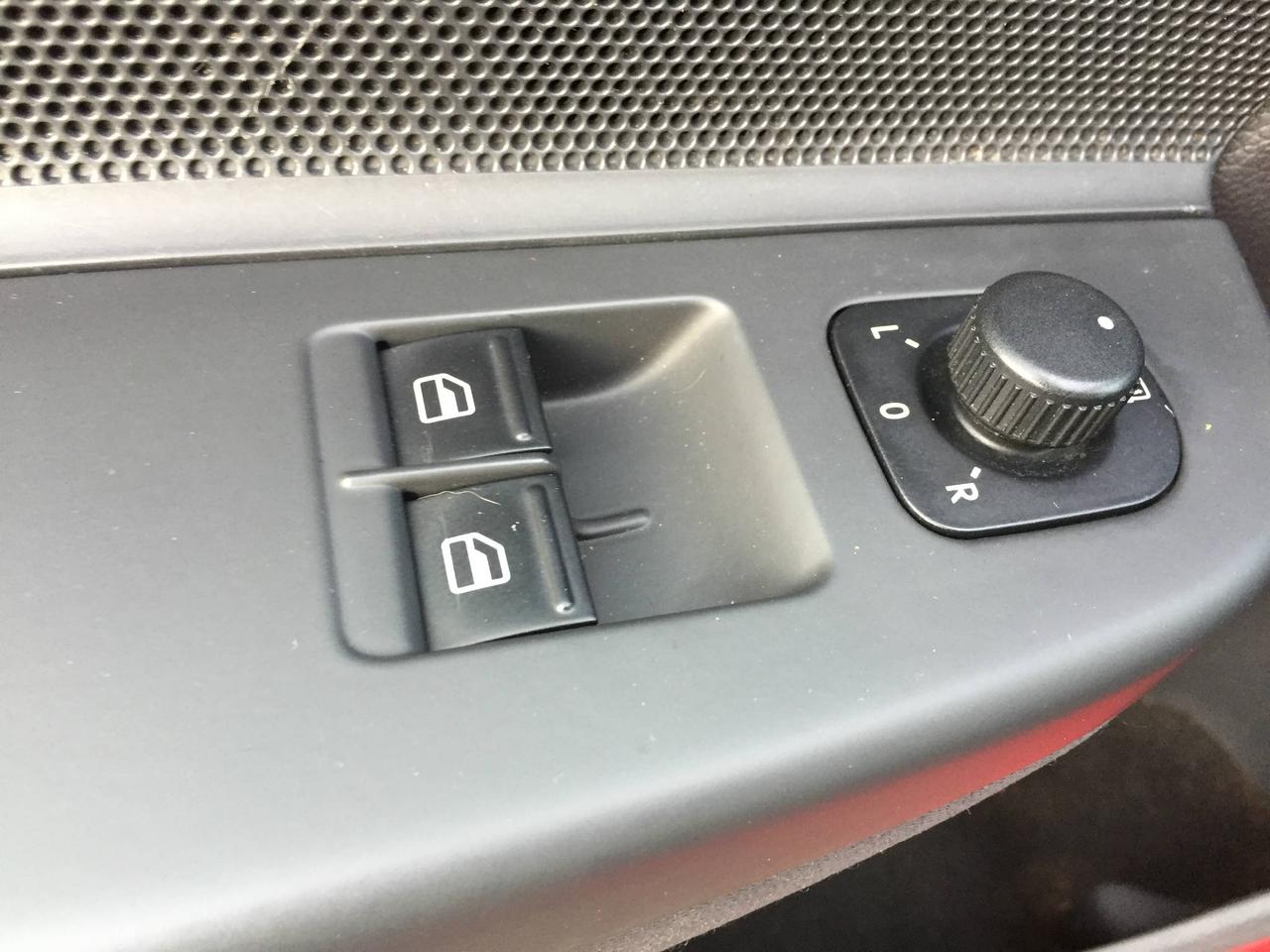 651031.11393995