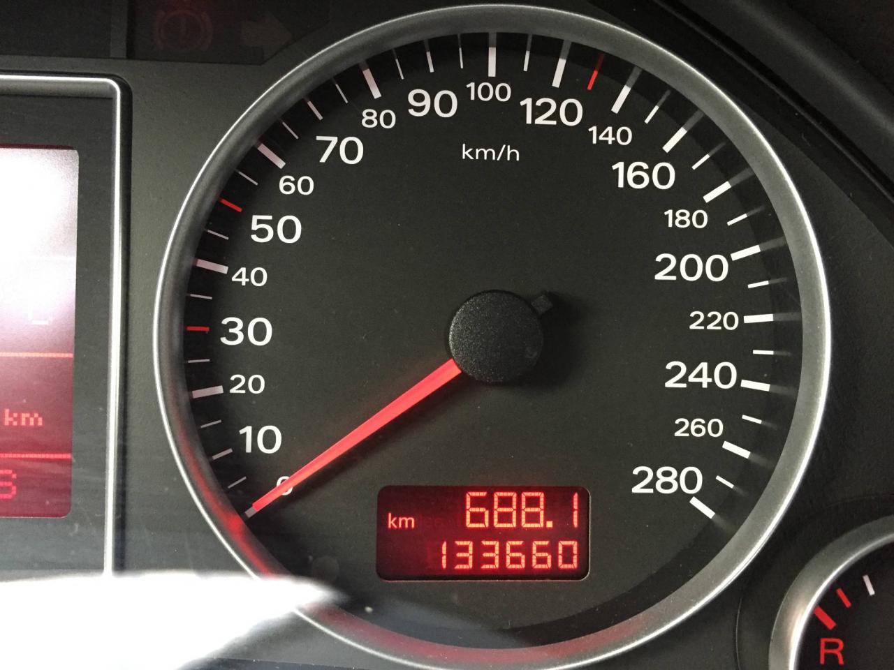 651061