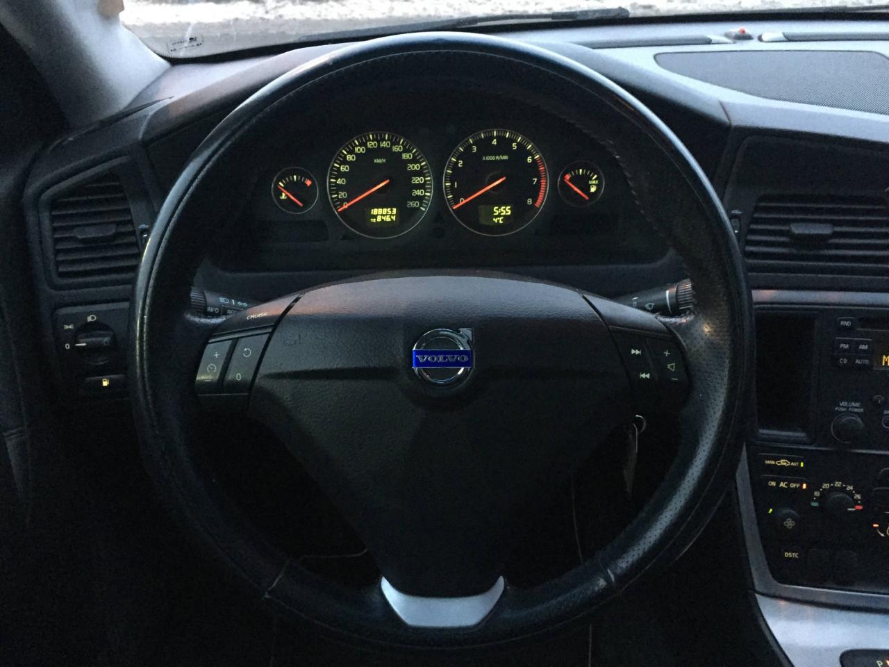 651073