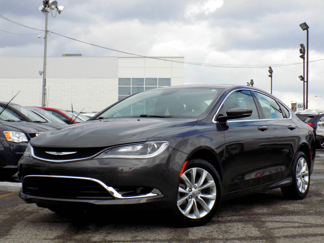 Used 2015 Chrysler 200 C *V6*CUIR*GPS* for sale in Brossard, QC