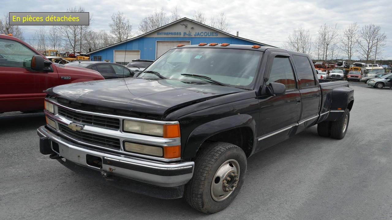 Used 2000 Chevrolet Silverado 3500 CREW CAB, DOUBLE ROUES for sale in St-Georges-Est, QC