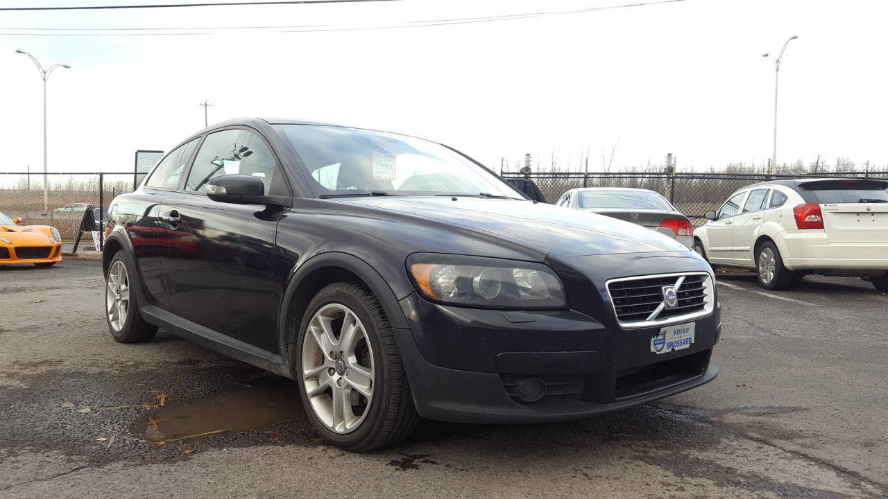 Used 2009 Volvo C30 **AUTOMATIQUE / CUIR / TOIT** for sale in St-Hubert, QC