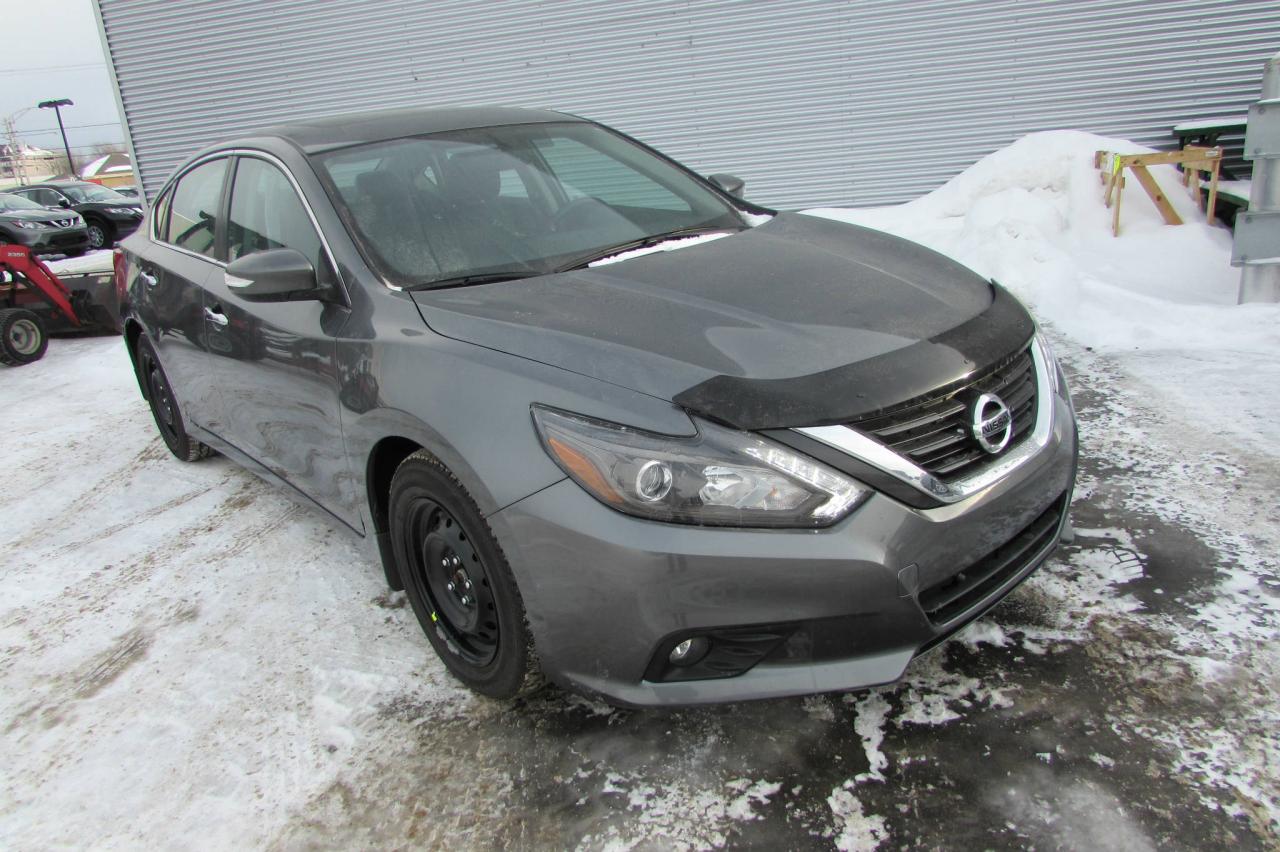 Used 2016 Nissan Altima 2.5 SL Tech berline I4 4 portes CVT for sale in Montmagny, QC