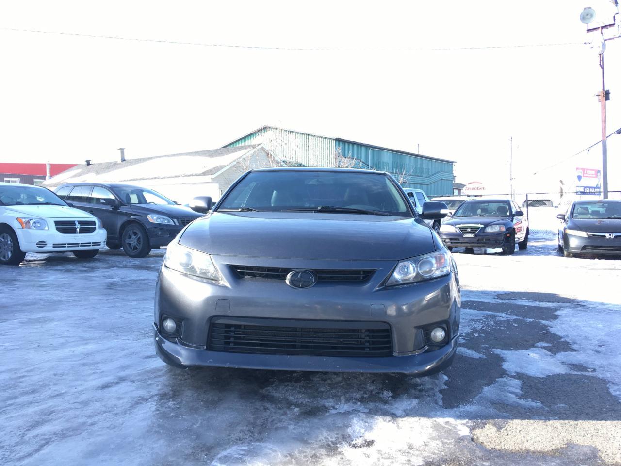 651218