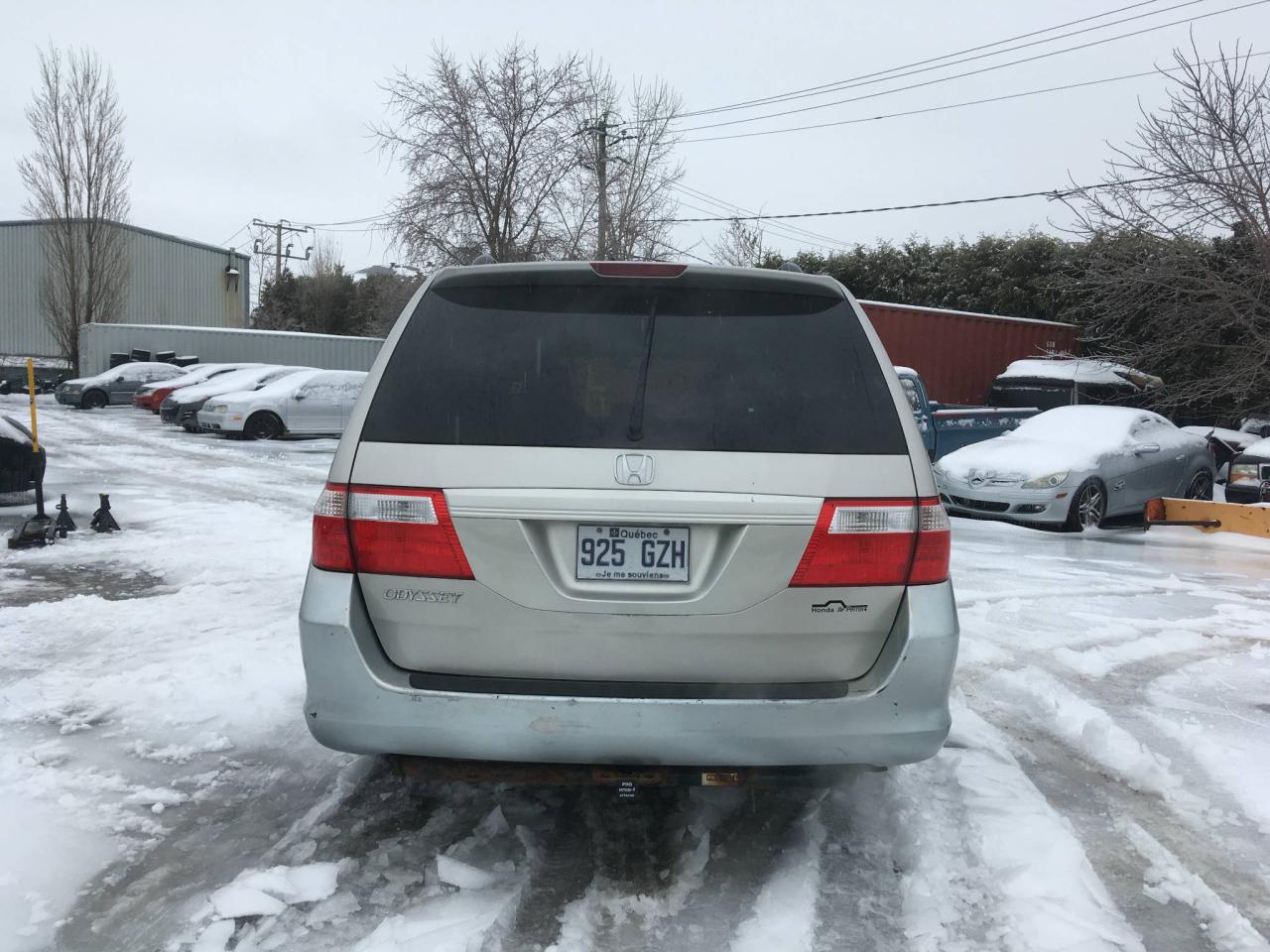 651228