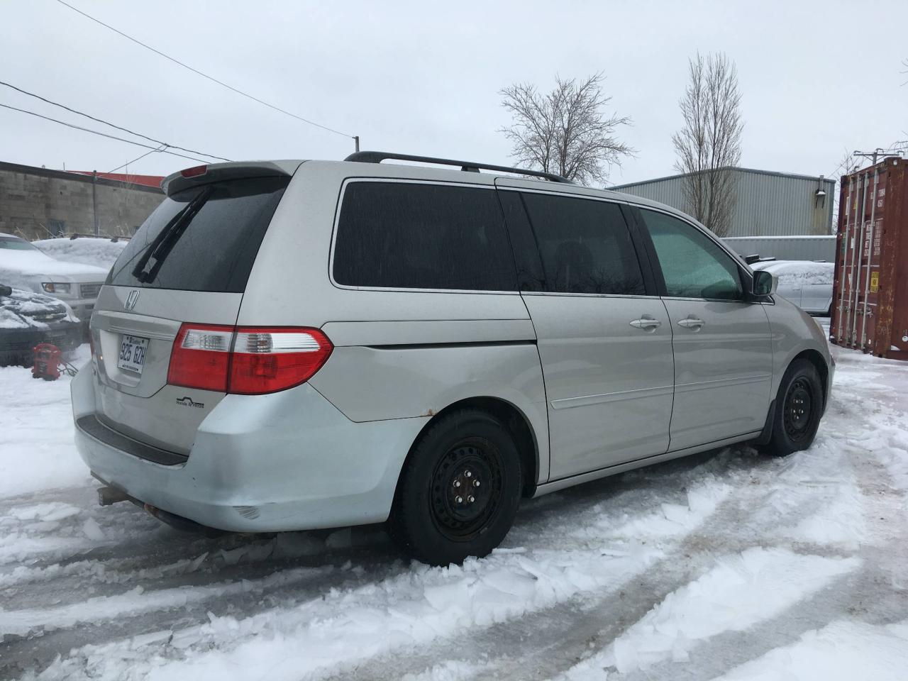 651228