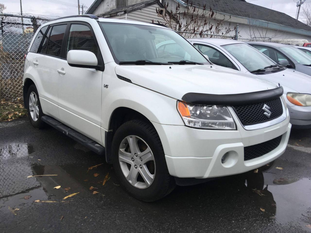 Used 2008 Suzuki Grand Vitara **4X4 / TOIT / CUIR / AUTOMATIQUE** for sale in St-Hubert, QC