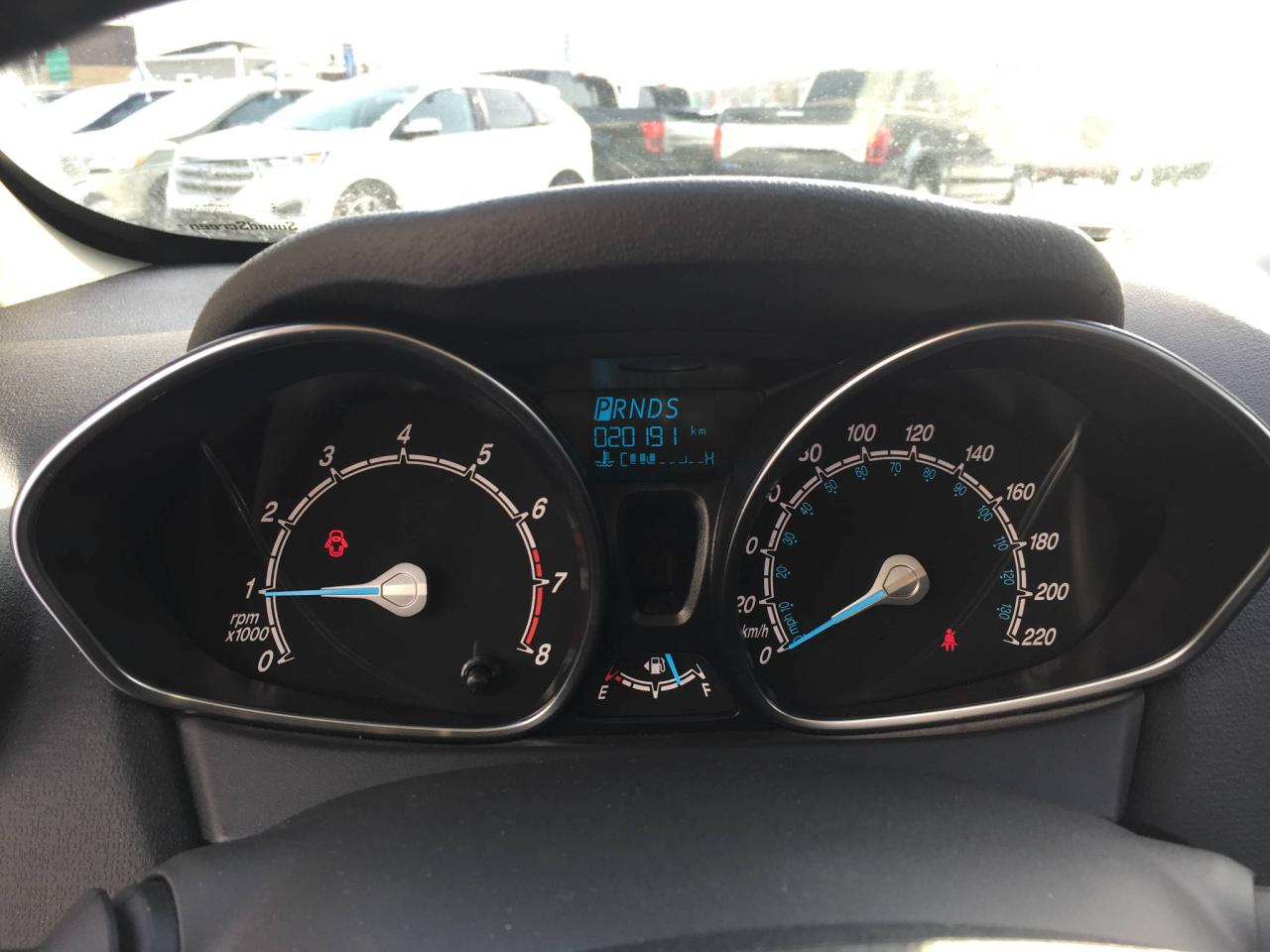 651581
