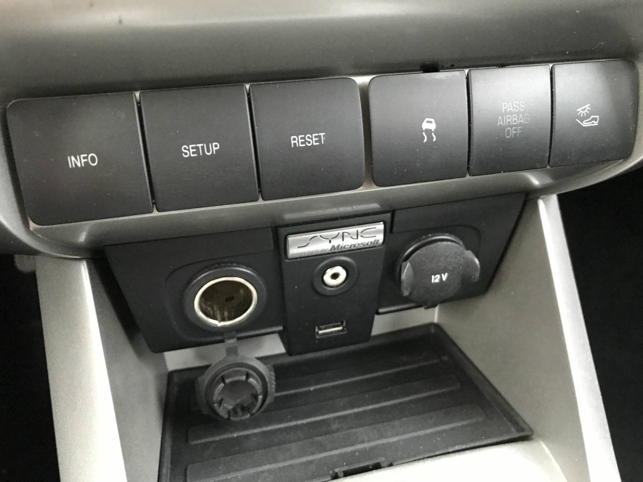 651594
