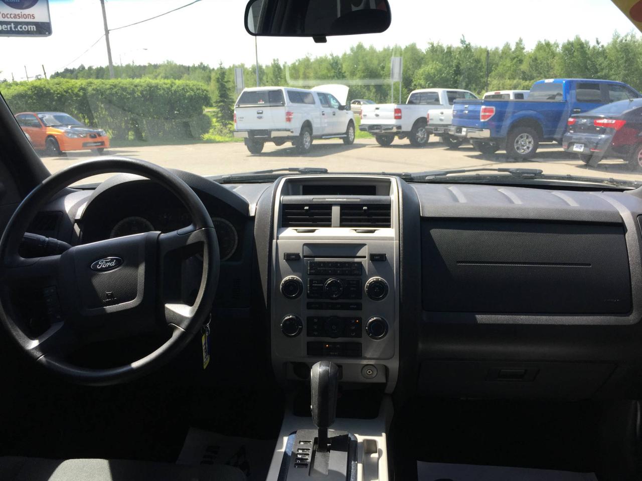 651758