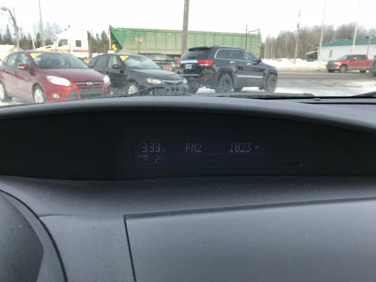 651807
