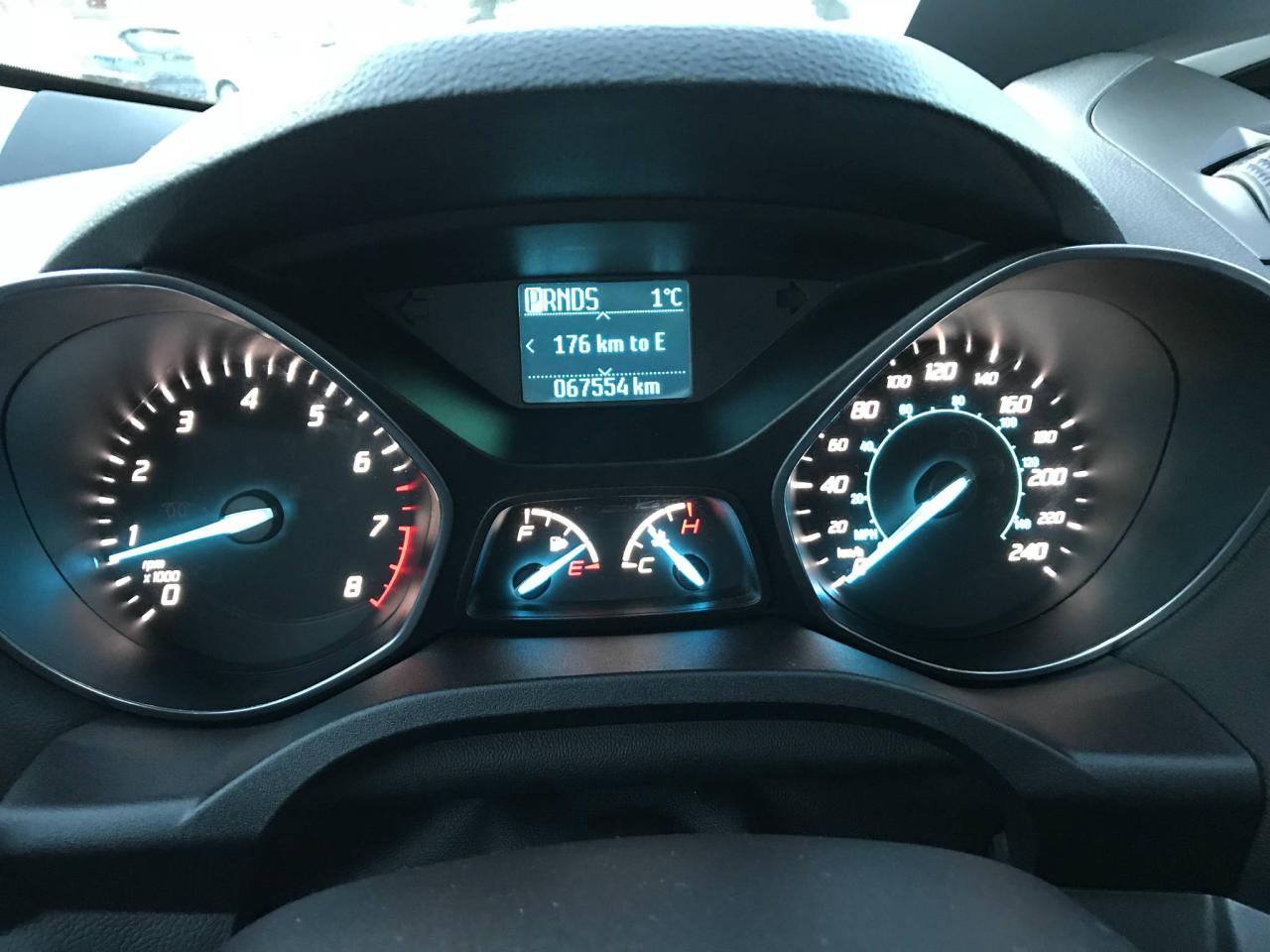 651837