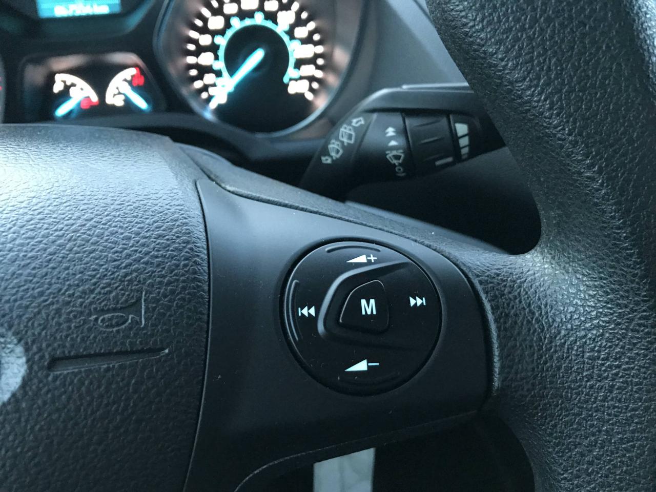 651837