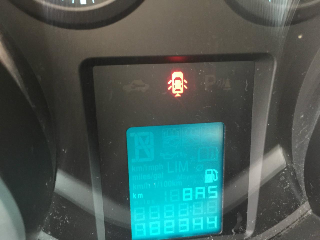 651839