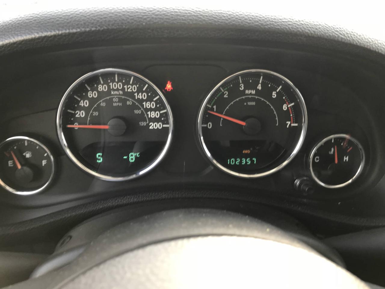 651864