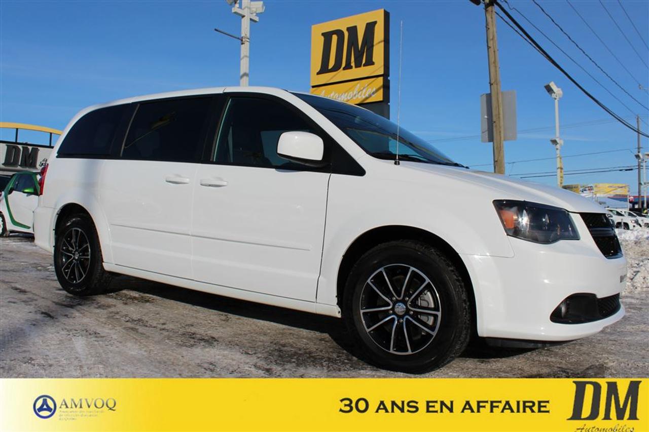 <a href=https://www.dmautos.ca/occasion/Dodge-Grand_Caravan-2017.html>https://www.dmautos.ca/occasion/Dodge-Grand_Caravan-2017.html</a>

*** AUCUN FRAIS ADDITIONNEL *** BLACK TOP ÉDITION, PORTES COULISSANTES ET HAYON MOTORISÉS, NAVIGATION,TOIT OUVRANT, CAMÉRA DE RECUL, RADIO TACTILE UCONNECT, MAIN LIBRE, SIÈGE ÉLECTRIQUE, BLUETOOTH, CLIMATISEUR, RÉGULATEUR DE VITESSES, RADIO XM ET BIEN PLUS ENCORE...    Pourquoi choisir DM Automobiles :        - En affaires depuis 1986    - 150 véhicules presque neufs en inventaire    - Rapport CARPROOF    - Financement facile au meilleur taux du marché    - Service après-vente hors pair    - $$$$ Maximum pour votre échange $$$$