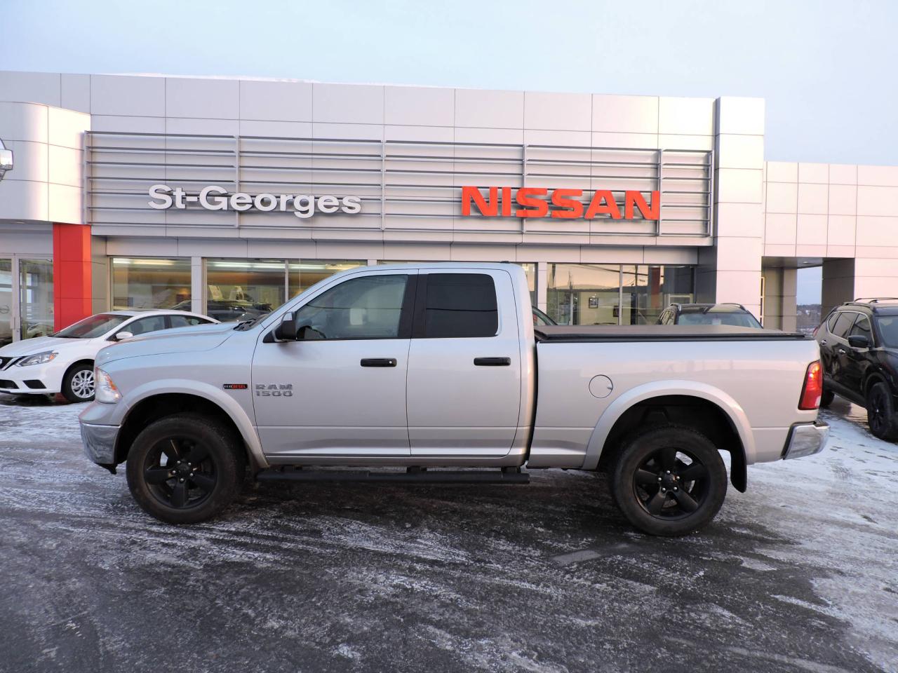 Used 2014 Ram 1500 Cabine quad 4RM, 140,5Â po Outdoorsman for sale in St-Georges, QC