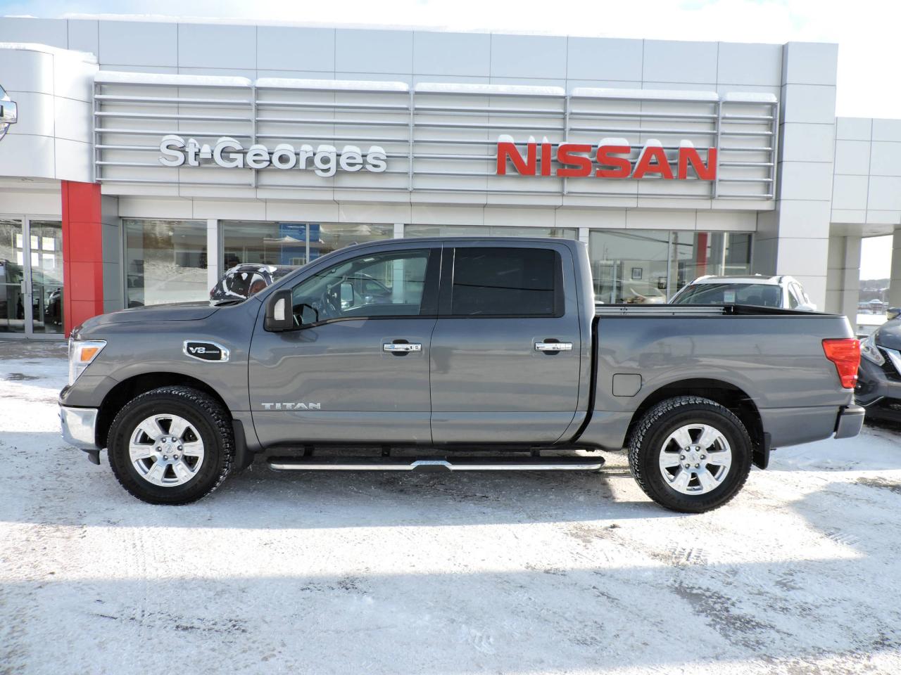 Used 2017 Nissan Titan SV cabine double 4RM for sale in St-Georges, QC
