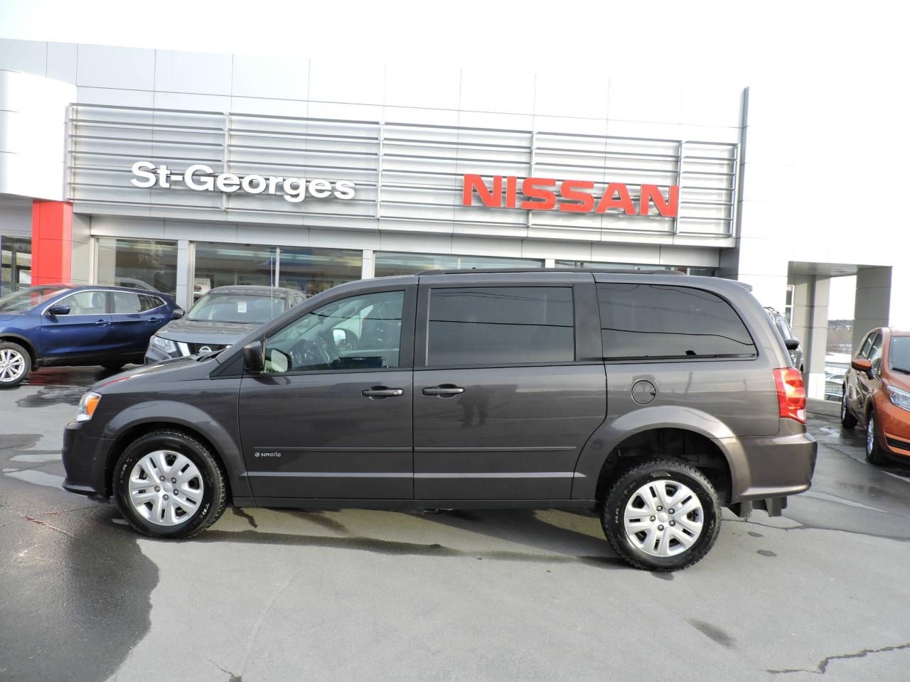 Used 2016 Dodge Grand Caravan Familiale 4 portes SXT for sale in St-Georges, QC
