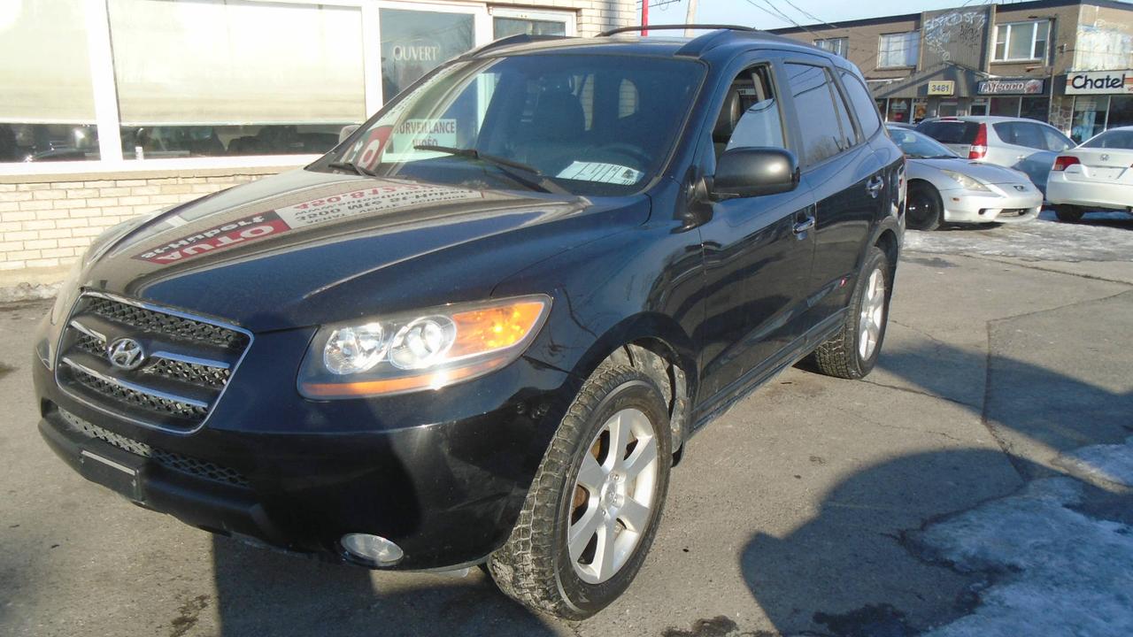 <a href=https://www.autosthubert.com/occasion/Hyundai-Santa_Fe-2007.html>https://www.autosthubert.com/occasion/Hyundai-Santa_Fe-2007.html</a>

VÉHICULE SITUÉ AU 3500 MONTÉE ST-HUBERT, SAINT-HUBERT, J3Y 4J5, 450.812.2251, FINANCEMENT DISPONIBLE.
 HYUNDAI SANTA FE GLS LIMITED 4X4 2007, TRANSMISSION AUTOMATIQUE, 188 000 KM CERTIFIÉ, MOTEUR V6 DE 3.3L FIABLE ET ROBUSTE. VÉHICULE QUATRE ROUES MOTRICES TOUT ÉQUIPÉ AVEC GROUPE ÉLECTRIQUES COMPLET, AIR CLIMATISÉ ET CHAUFFAGE AUTOMATIQUE A DEUX ZONES, TOIT OUVRANT ,INTÉRIEUR EN CUIR, CRUISE CONTROL, VOLANT MULTIFONCTIONS ET INCLINABLE, SYSTÈME DE SON HAUT DE GAMME INFINITY AM/FM/CD, SIÈGES AVANTS CHAUFFANTS ET A RÉGLAGE ÉLECTRIQUE, ORDINATEUR DE BORD, DÉMARREUR A DISTANCE, BIEN CHAUSSÉ SUR 4 BONS PNEUS MONTÉS SUR MAGS DORIGINE, DÉFLECTEUR DE CAPOT ET DE FENÊTRE, PROTECTEUR DE PARE-CHOC AVANT, TRAITÉ A LANTIROUILLE, PHARES ANTIBROUILLARD, VITRES TEINTÉS ET BIEN PLUS!! 
PROFITEZ DE NOTRE FINANCEMENT CLÉ EN MAIN AVEC UN TAUX À PARTIR DE 4.9%. FINANCEMENT MAISON DISPONIBLE APPROUVÉ A 100%, AUCUN CAS REFUSÉ! NOUS OFFRONS LES MEILLEURS PRODUITS DE FINANCEMENT, NOUS AVONS UN APPROVISIONNEMENT EXCLUSIF AUPRÈS DES CONCESSIONNAIRES ET NOUS OFFRONS LES MEILLEURS PRIX DU MARCHÉ ! OUVERT 7 JOURS SEMAINE. POSSIBILITÉ d ÉCHANGE ET PLUS ENCORE ! FINANCEMENT 1RE 2E ET 3E CHANCE AU CRÉDIT WWW.AUTOSTHUBERT.COM POUR VOIR TOUS LES VÉHICULES EN INVENTAIRE. 2 CONCESSIONNAIRES SUR LA RIVE-SUD DE MONTREA JL 110165 VERACRUZE 7 PASSAGER 4RM