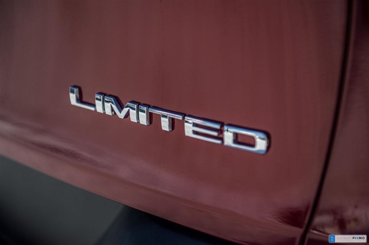 652058