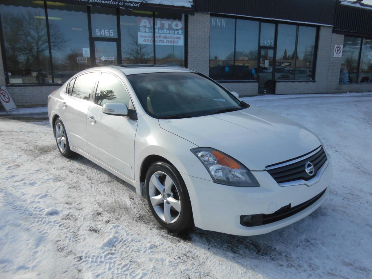Used 2008 Nissan Altima 3.5 SE  **CUIR ET TOIT OUVRANT** for sale in St-Hubert, QC