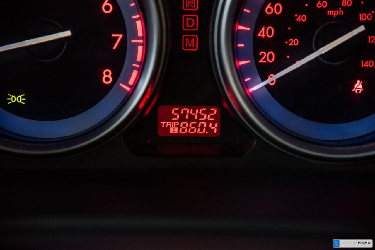 652136