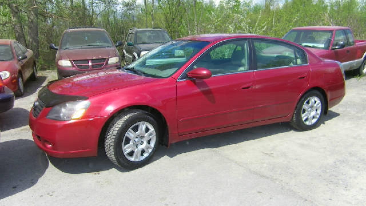 Used 2006 Nissan Altima  for sale in Valcourt, QC