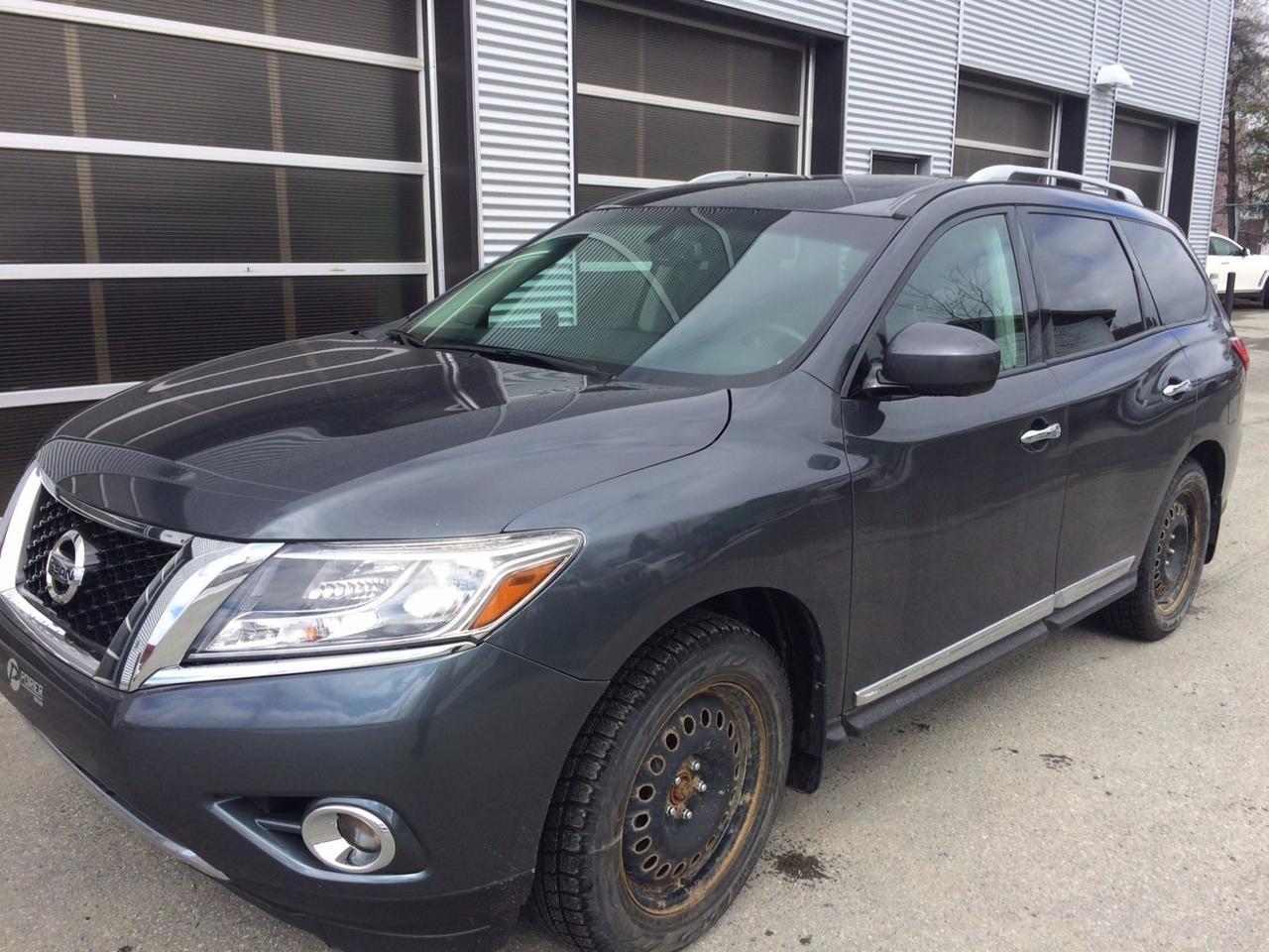 <a href=https://www.valdornissan.com/occasion/Nissan-Pathfinder-2013.html>https://www.valdornissan.com/occasion/Nissan-Pathfinder-2013.html</a>

Nissan Pathfinder PLATINIUM 4WD Parfait pour la famille 2013Régulateur de vitesse, Essuie-glaces intermittents, Anti-démarreur, Freins ABS, Contrôle de stabilité, Coussin gonflable conducteur, Coussins gonflables latéraux, Lecteur CD, Lampes de lecture arrière, Volant ajustable, Tapis protecteurs, Rétroviseur électrique, Direction assistée, Sièges de troisième rangée, Rétroviseurs chauffants, Coussins gonflables arrière pour la tête, Siège conducteur - soutien lombaire, Freins à disque, Antipatinage, Verrous de sécurité pour enfants, Système de surveillance de la pression des pneus, Sièges baquets, Climatisation arrière, Aluminium, Climatisation