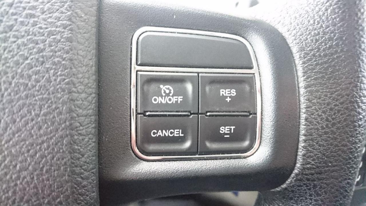652303
