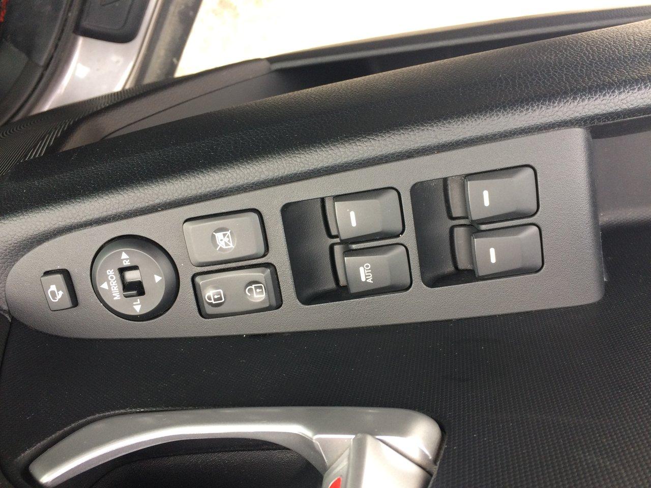 652325