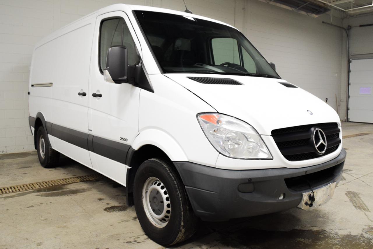 Used 2012 Mercedes-Benz Sprinter Cargo 144 Diesel A/c for sale in Île-Perrot, QC