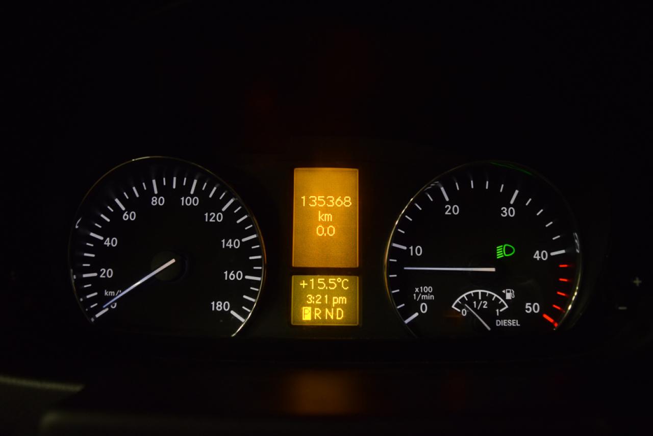 652327