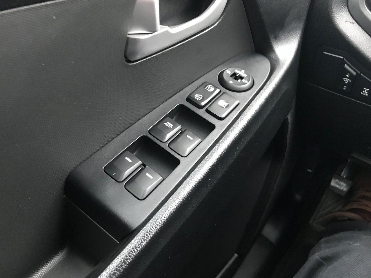 652329