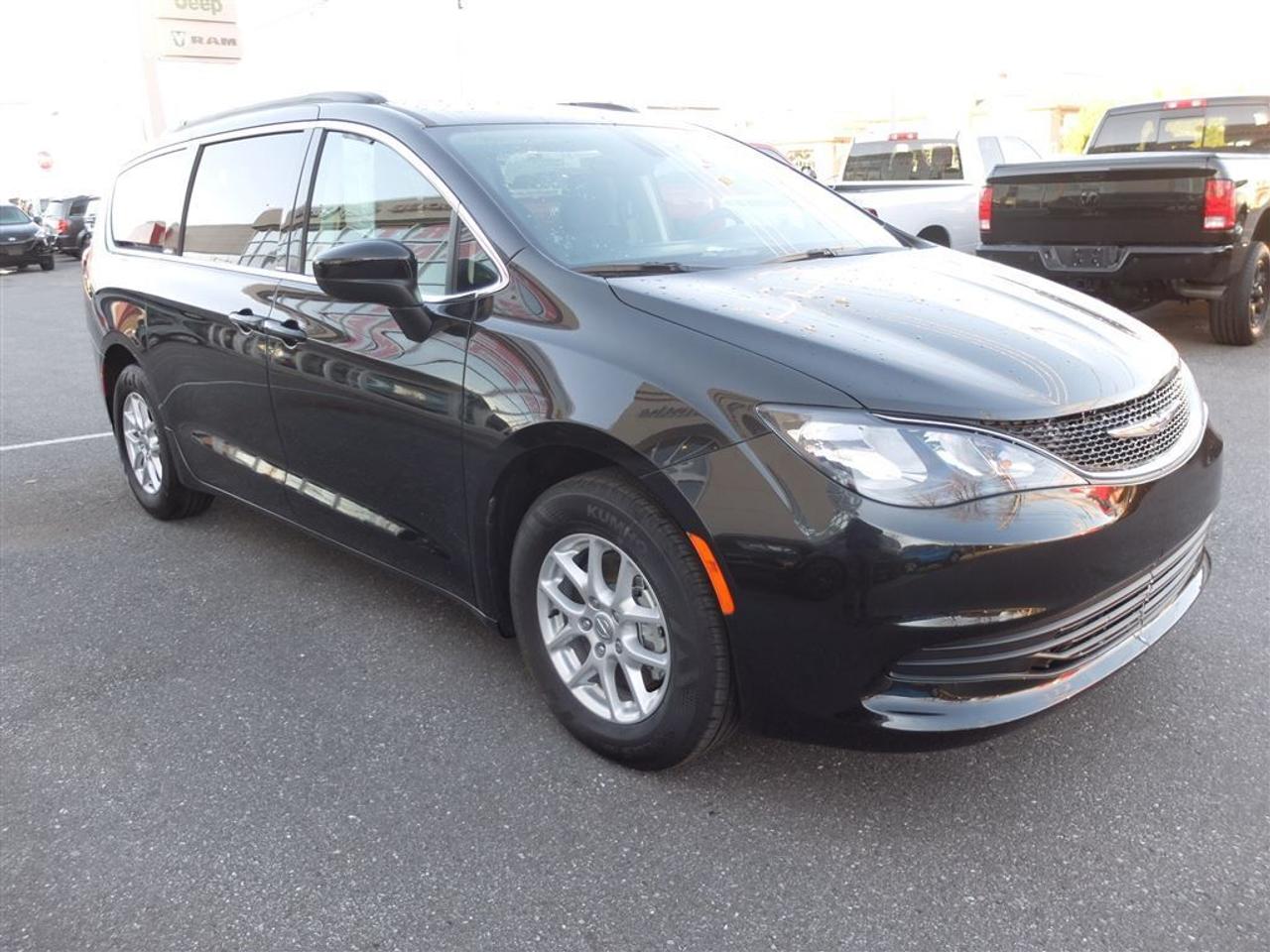 <a href=https://www.autoaubaine.com/Chrysler-Pacifica-c7027183.html>https://www.autoaubaine.com/Chrysler-Pacifica-c7027183.html</a>

SPÉCIAL DÉMO 2017 CHRYSLER PACIFICA LX V6 AUTOMATIQUE 9 VITESSES CLÉS PROGRAMMABLES KEYSENSE CAMERA DE RECUL SIÈGE CONDUCTEUR À AJUSTEMENTS ÉLECTRIQUES MAGS ET BEAUCOUP PLUS! OUVERT LE SAMEDI FINANCEMENT DISPONIBLE ET FLEXIBLE 1ière ET 2e CHANCE AU CRÉDIT DISPONIBLE À PARTIR DE 4,99% KM CERTIFIÉ VÉHICULE INSPECTÉ CONTACTEZ-NOUS 1(888)773-8551 Prix établi sur financement et selon options dorigine Accessoires additionnels exclus. VÉHICULE IMMATRICULÉ AU CONCESSIONNAIRE Dans le cas où un véhicule publié contiendrait des renseignements inexacts à cause dune erreur typographique, photographique, sur le prix ou autre, le concessionnaire se réserve le droit de refuser ou dannuler toute demande. Tout équipement nétant pas dorigine est exclu de la garantie légale du fabricant.