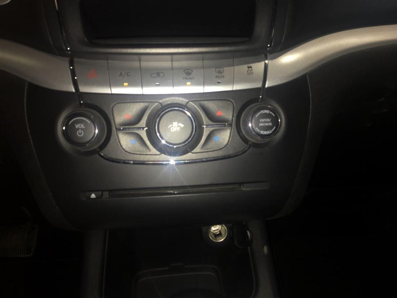 652351