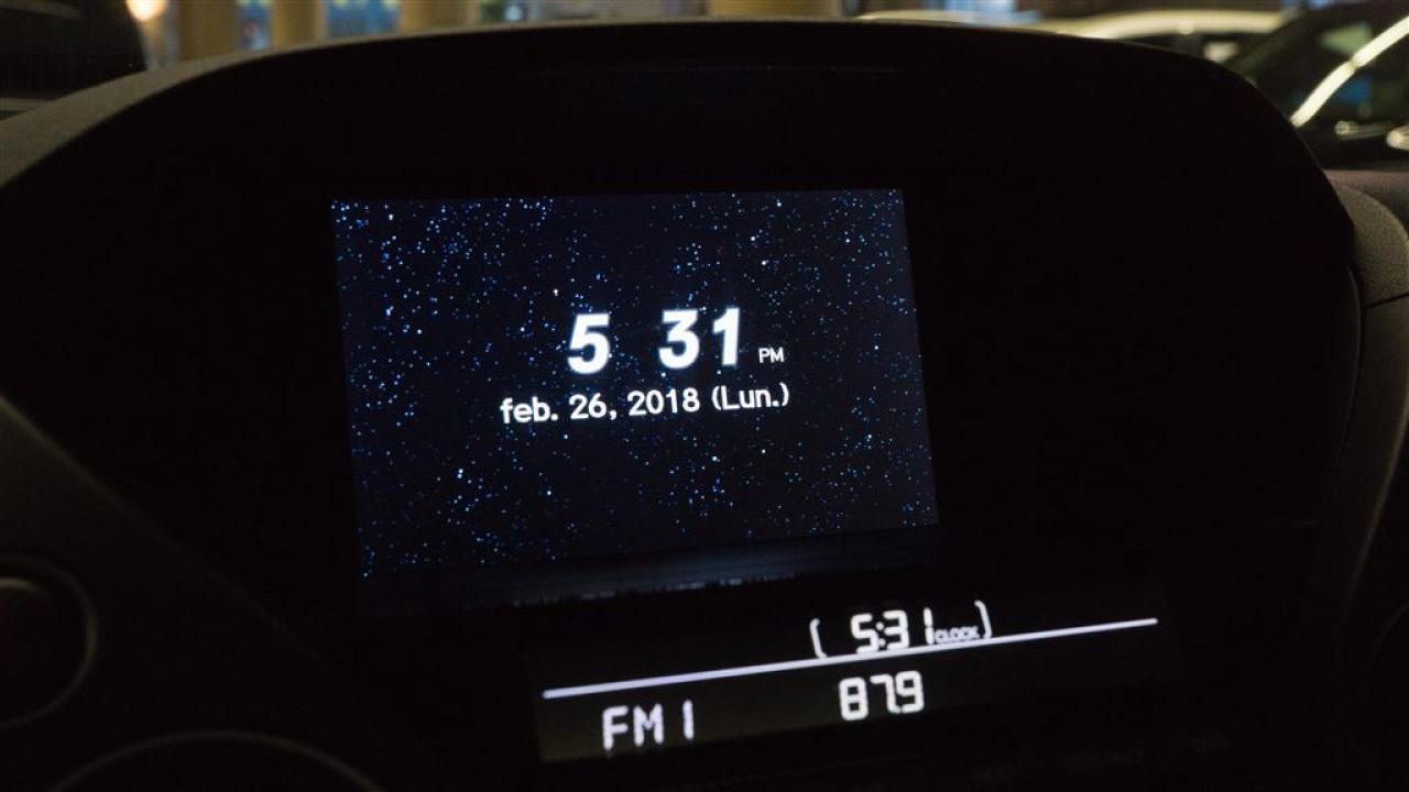 652453